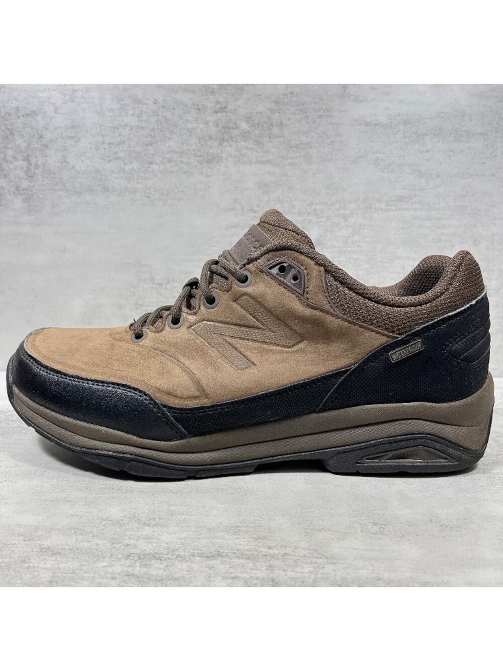 New Balance 1300 Waterproof Walking Trail Sneakers - Men's Size 9 2E Wide